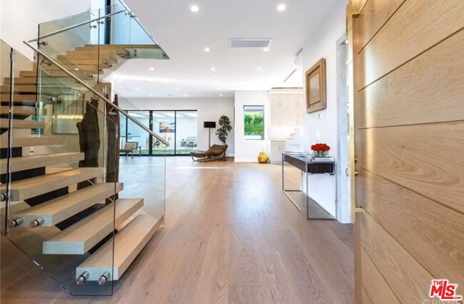 Foto del edificio - 13812 Cumpston St