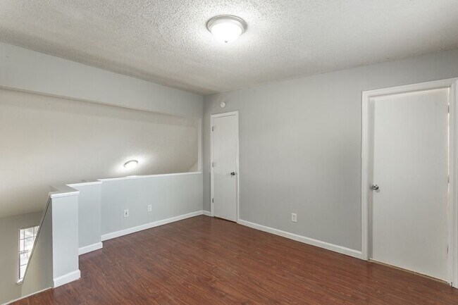 Building Photo - 4499 Delashmitt Rd