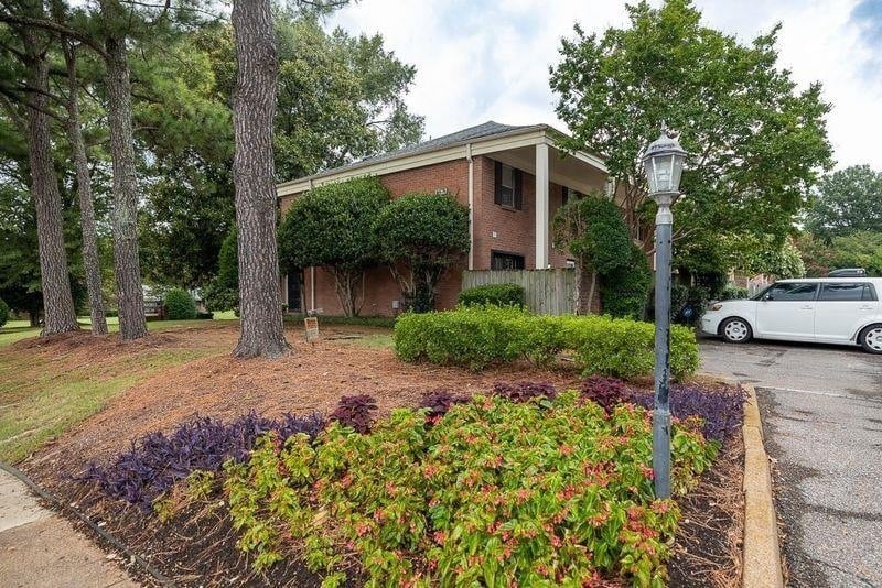 Photo - 5696 Quince Road Unit 9