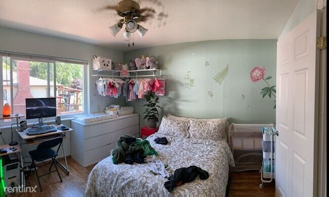 Foto del edificio - 1 br, 1 bath Apartment - 971 Pershing Ave