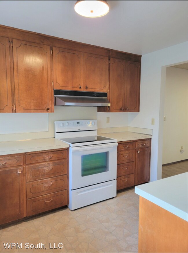 Building Photo - 3 br, 2 bath House - 2624 NE 19th St
