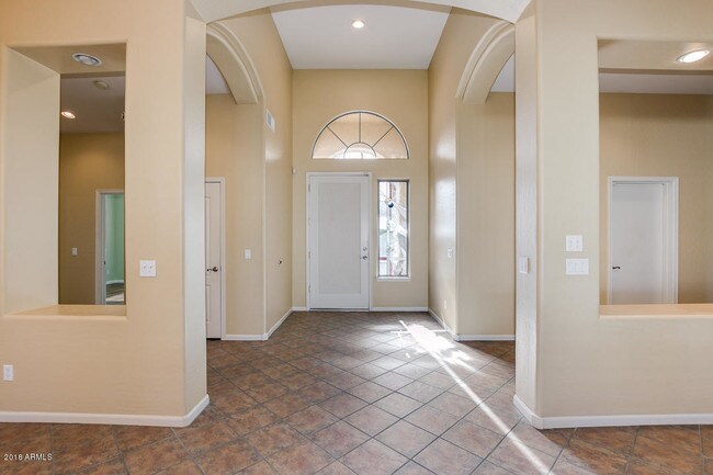 Building Photo - 6602 E Gelding Dr