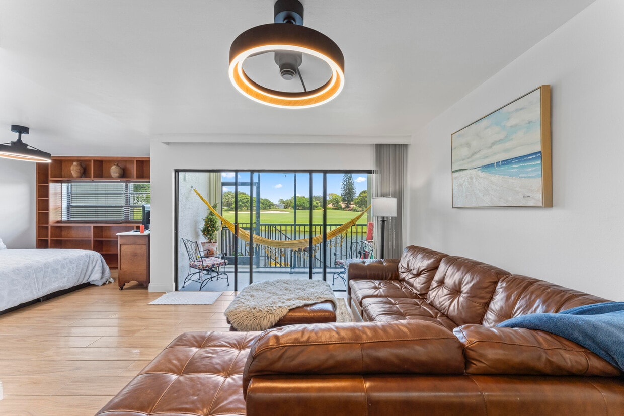 Foto principal - 551 Greensward Ln
