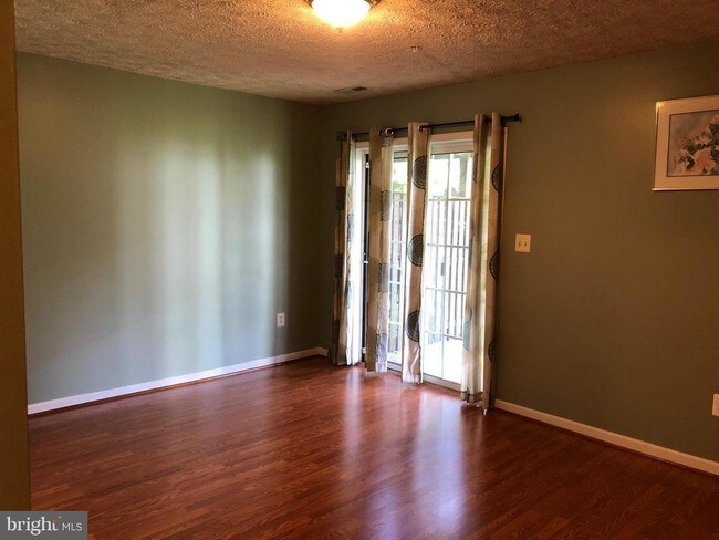 Building Photo - 3315 Hobble Ct