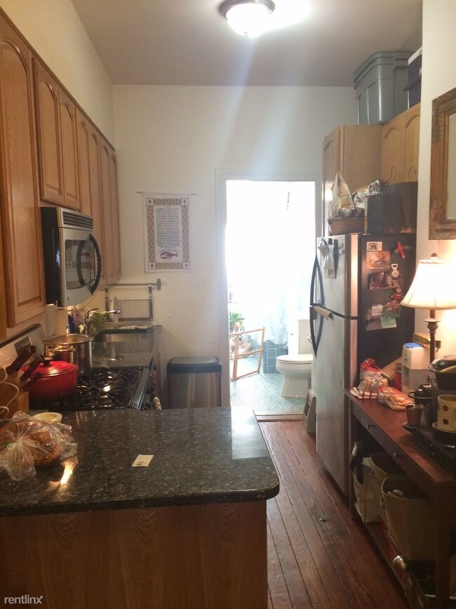 Building Photo - 1 br, 1 bath Apartment - 3091 41st St