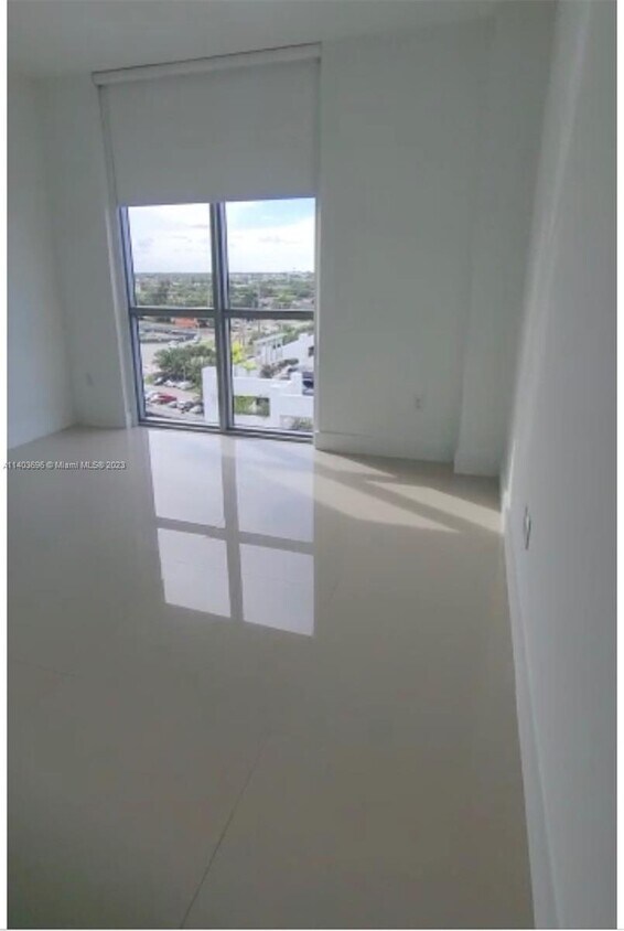 Foto del edificio - 17301 Biscayne Blvd