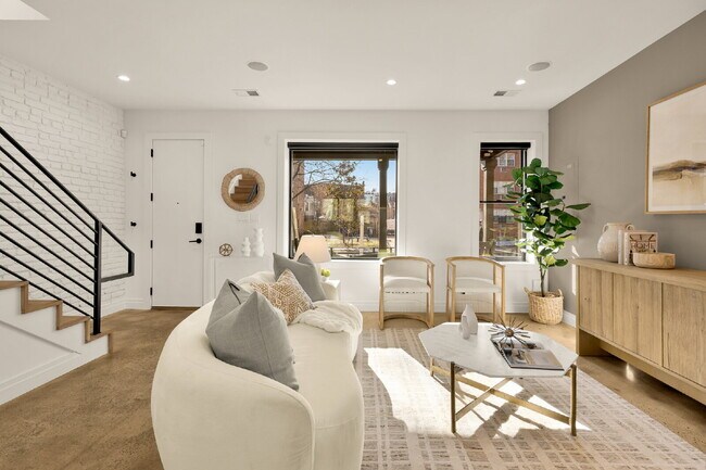 Foto del edificio - Modern Luxury in the Heart of Logan Circle