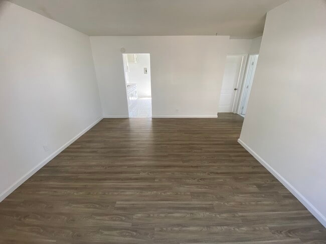 Living Room - 12456 Dunrobin Ave