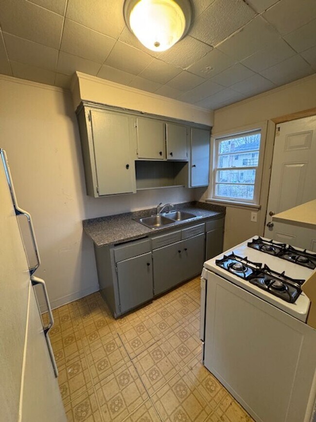 Foto del edificio - 1341 Fay Dr