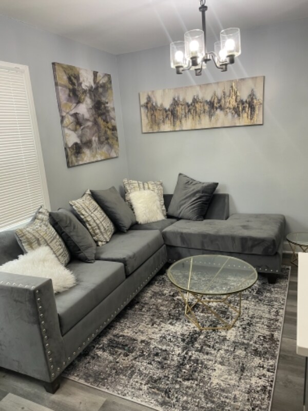 Foto principal - 5202 W Washington Blvd
