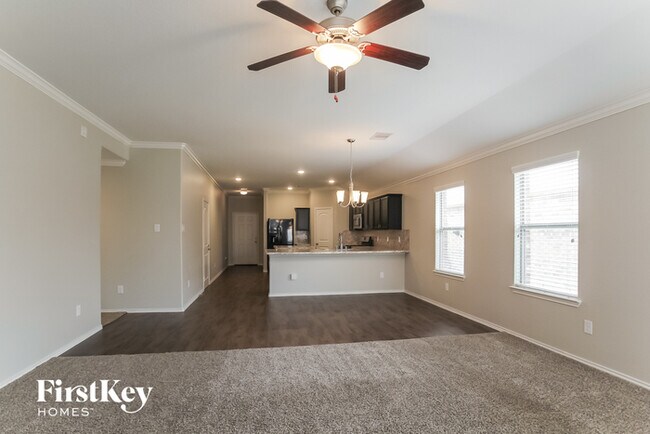 Foto del edificio - 15451 Reigate Ln