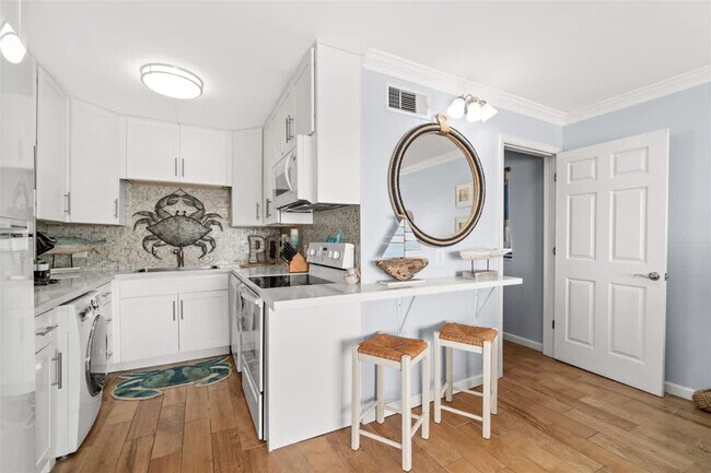 Foto del edificio - 8743 Thomas Dr