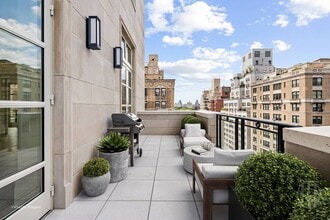Building Photo - 1165 Madison Ave