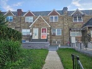 Building Photo - 1268 Stirling St