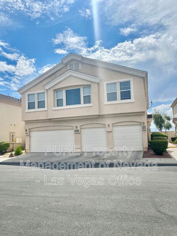 Primary Photo - 3047 Errol Flynn St