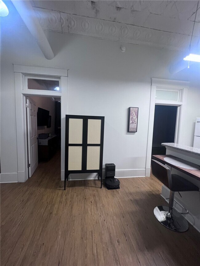 Foto del edificio - 116 N Broadway St