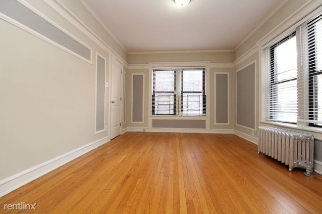 Building Photo - 801 - 813 W Cornelia Ave