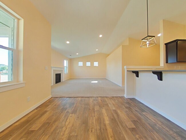 Building Photo - 4 Bedroom House ~ Albany ~ Pet Friendly