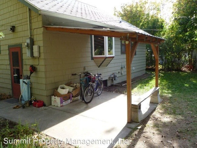 Building Photo - 3 br, 1 bath House - 1547 Van Buren Street