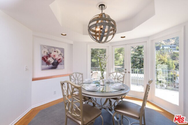 Foto del edificio - 9573 Stuart Ln