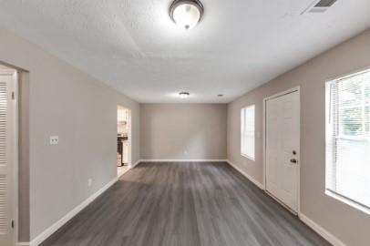 Foto del edificio - 8541 Westchester Dr