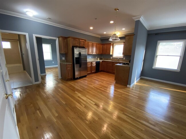 Building Photo - 6120 Fillmore Pl