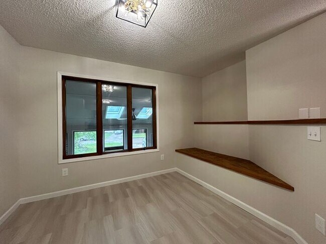 Foto del edificio - $1,950 | 3 Bedroom, 2 Bathroom | No Pets | Available on August 1st, 2026!
