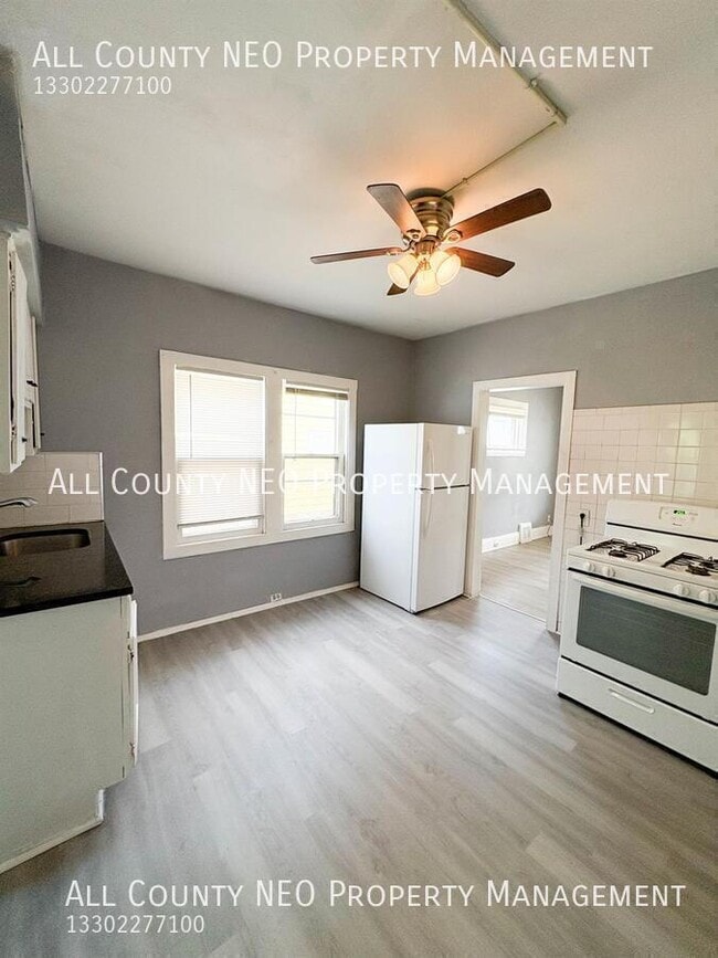 Building Photo - 3452 W 91st St