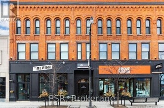 Building Photo - 2870 Dundas St W