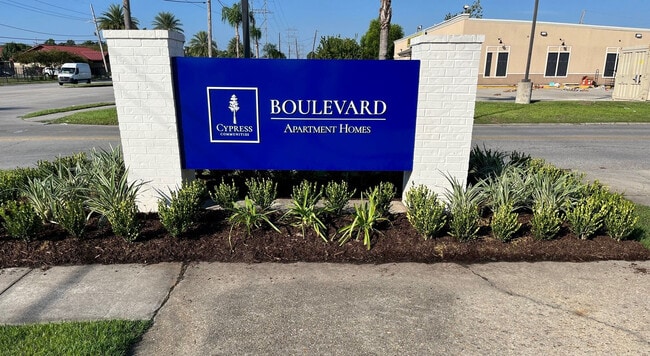 Building Photo - Boulevard Apartment Homes