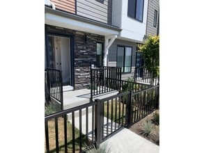 Building Photo - 1639-1162 162 St