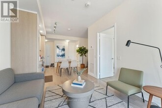 Building Photo - 28 Freeland St