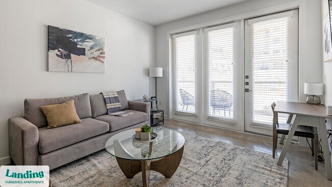 Foto del edificio - 5511 Caprock Smt Dr