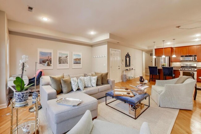 Foto del edificio - 1529 N Mohawk St