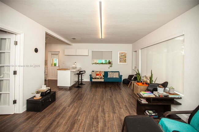 Foto del edificio - 1050 NW 46th St