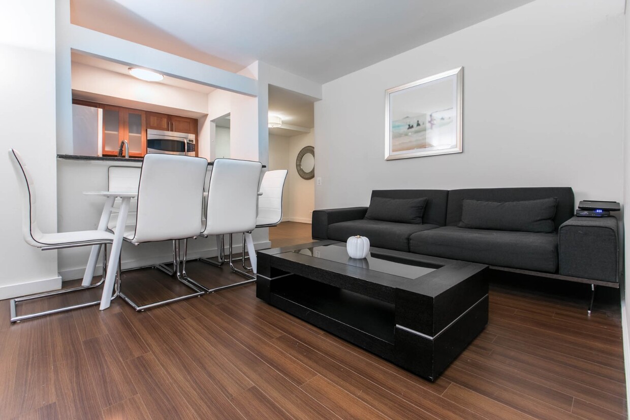 Foto principal - 401 East 34th Street
