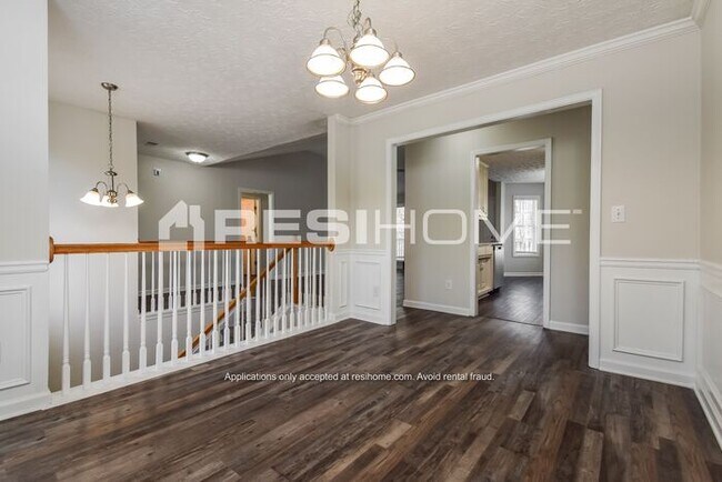 Foto del edificio - 1276 Melrose Forest Lane