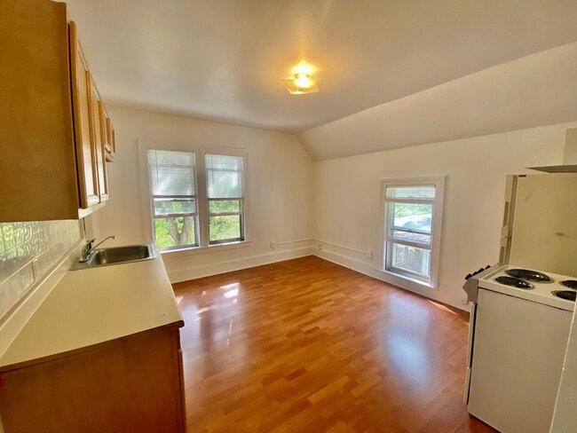 Photo - 920 Apartment