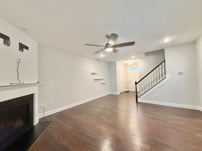 Foto del edificio - 414 Shale Creek Dr