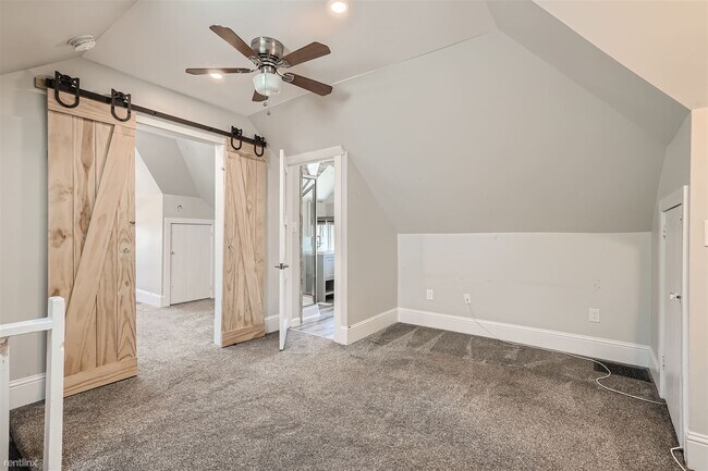 Foto del edificio - 1 br, 1 bath Condo - 1212 Columbine Street 4
