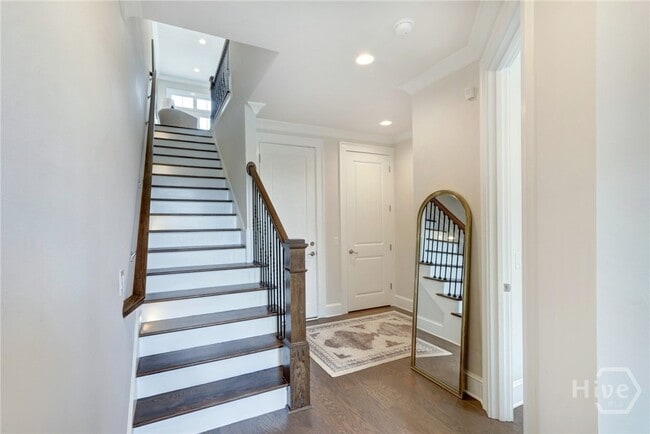 Building Photo - 433 Port St