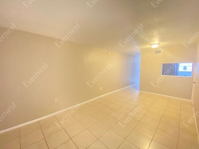 Building Photo - 1053 Spirit Lake Rd