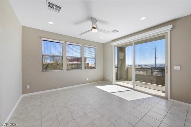 Foto del edificio - 11238 Essence Point Ave