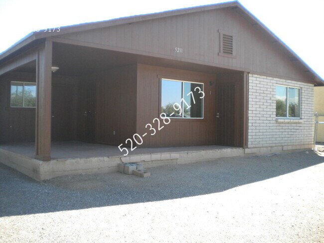 Building Photo - 4 Bed / 2Bath - OWNER/AGENT