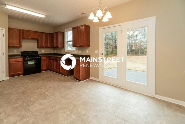 Building Photo - 4 Bedroom Pet-Friendly Home in Fairburn, GA with Main Street Renewal