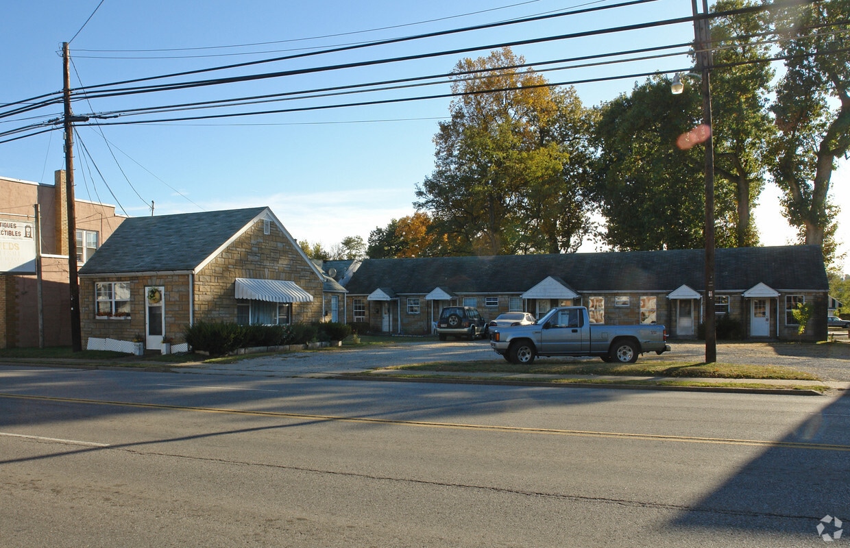 2011 Washington Blvd, Belpre, OH 45714 Apartments in Belpre, OH