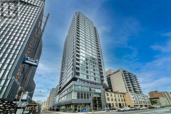 Building Photo - 68 Shuter St