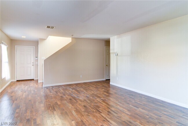 Foto del edificio - 9450 Forbes Field Ct