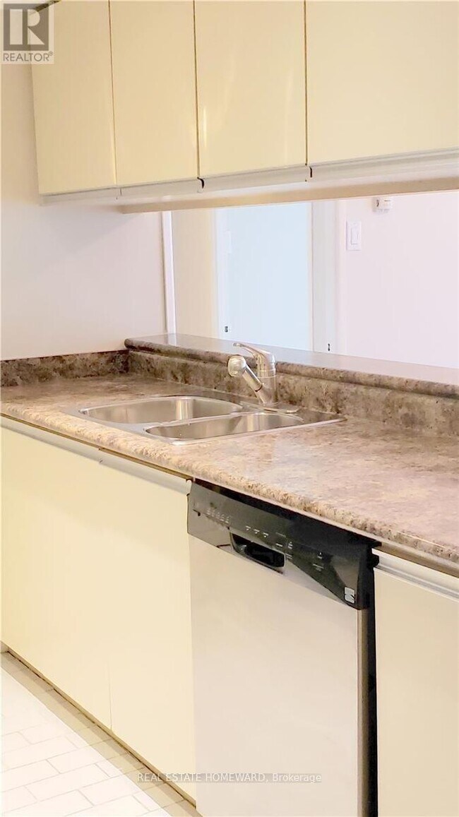 Building Photo - 701 King St W