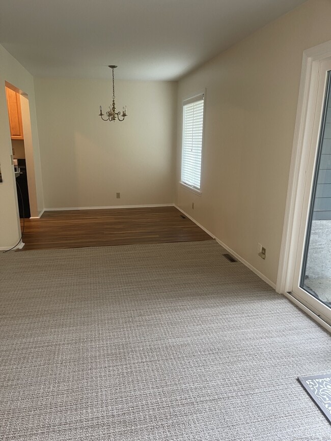 Foto del edificio - 69 Lawson Ln